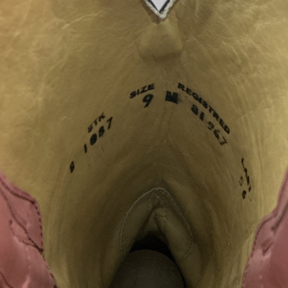 Corral Pink Embroidered Leather Cowboy Boots - Picture 3 of 12